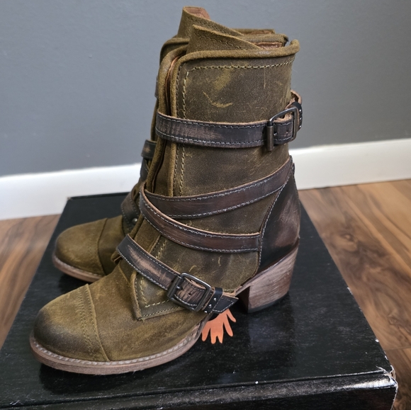 Freebird Canyon Boote Olive NIB Size 7 - Picture 5 of 8